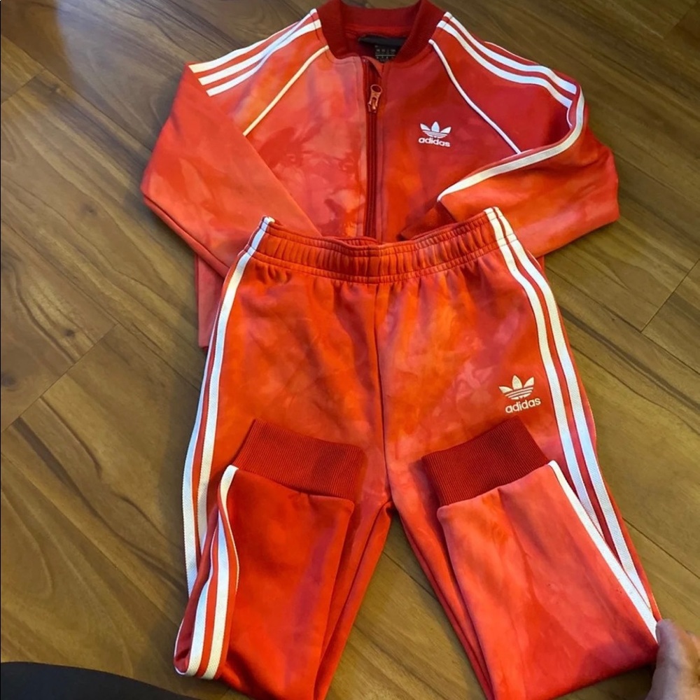 Adidas sweatsuit (boys)
